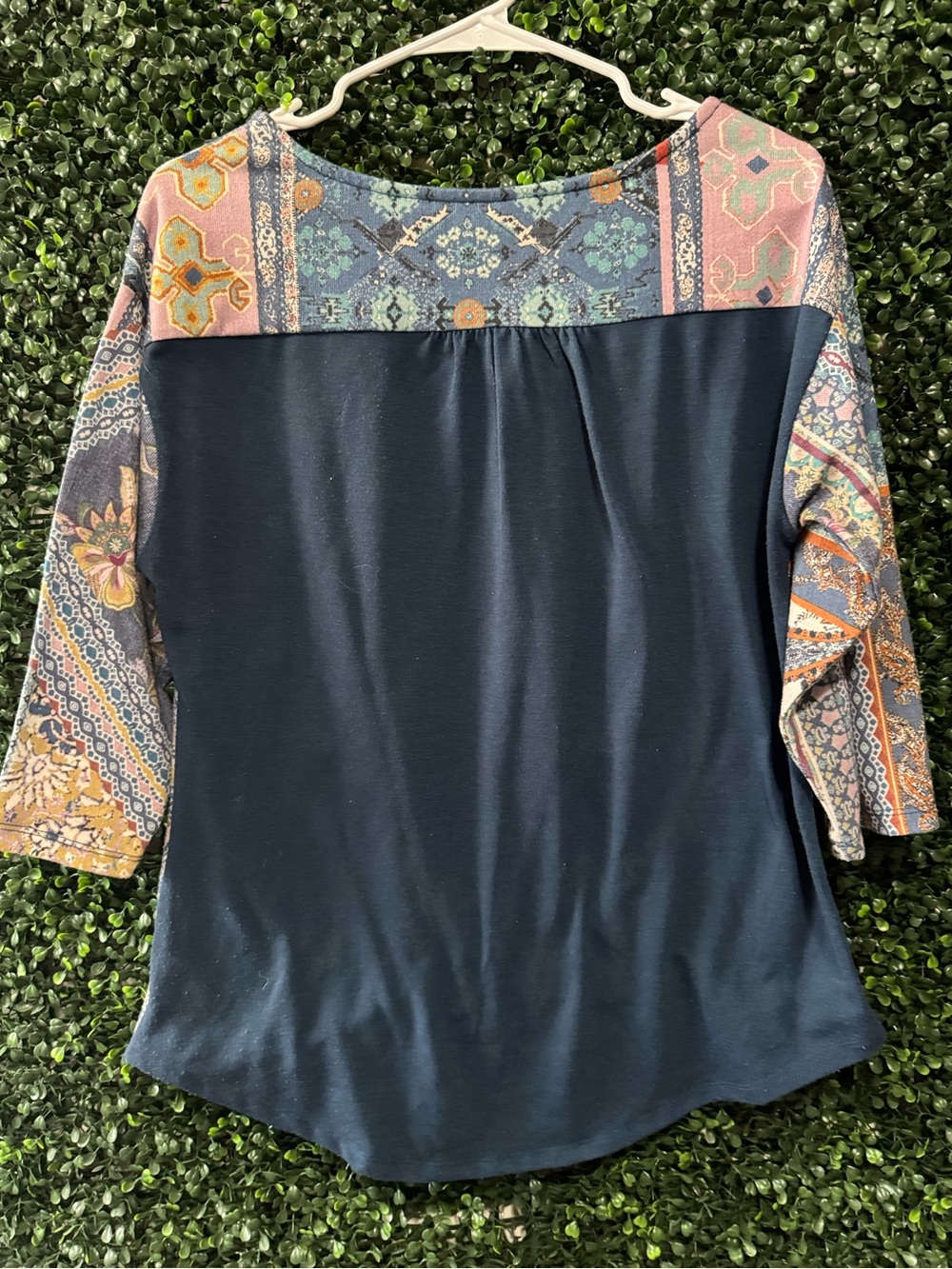 ONE WORLD WOMEN'S 3/4 Sleeve Twist Front Floral Top - Picture 2 of 6